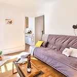 Bright Studio Just A Stone\'S Throw From The Bataclan