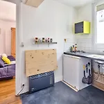 Bright Studio Just A Stone\'S Throw From The Bataclan