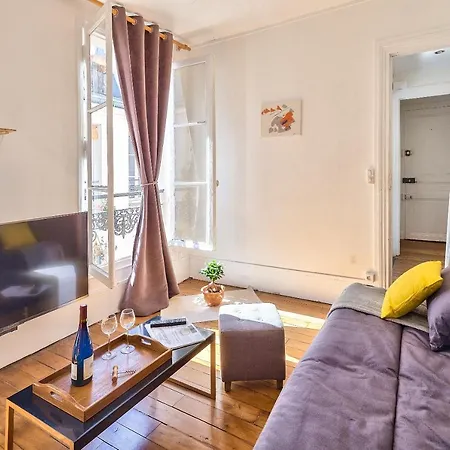 Bright Studio Just A Stone's Throw From The Bataclan Appartamento